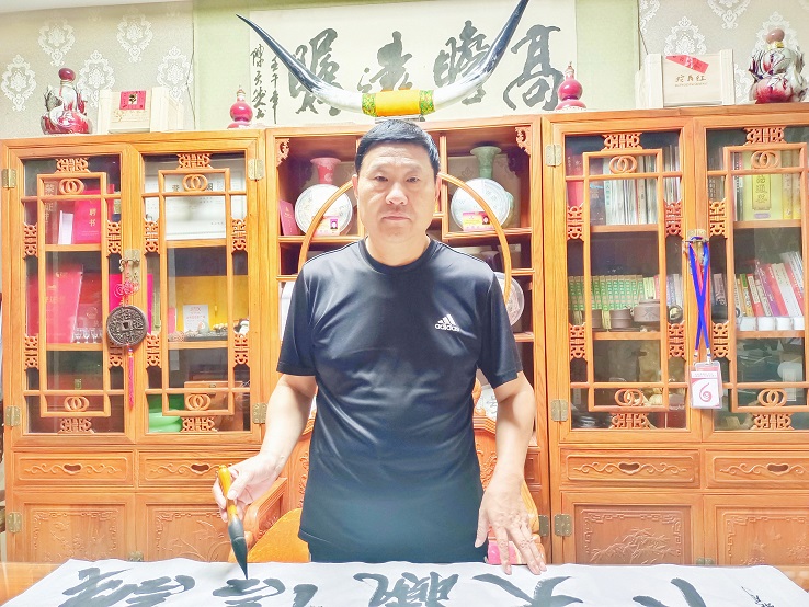 画家书法家吕治福个人艺术简介,吕治福画家简介,吕治福作品价格,吕治福个人简介,吕治福艺术作品,书法家吕治福简介,画家吕治福简介