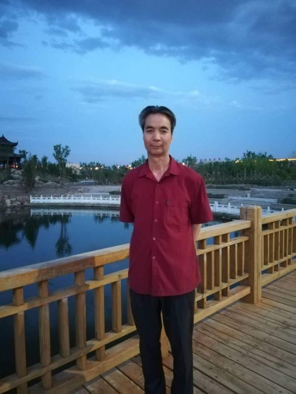 画家书法家吕步前个人艺术简介,吕步前画家简介,吕步前作品价格,吕步前个人简介,吕步前艺术作品,书法家吕步前简介,画家吕步前简介