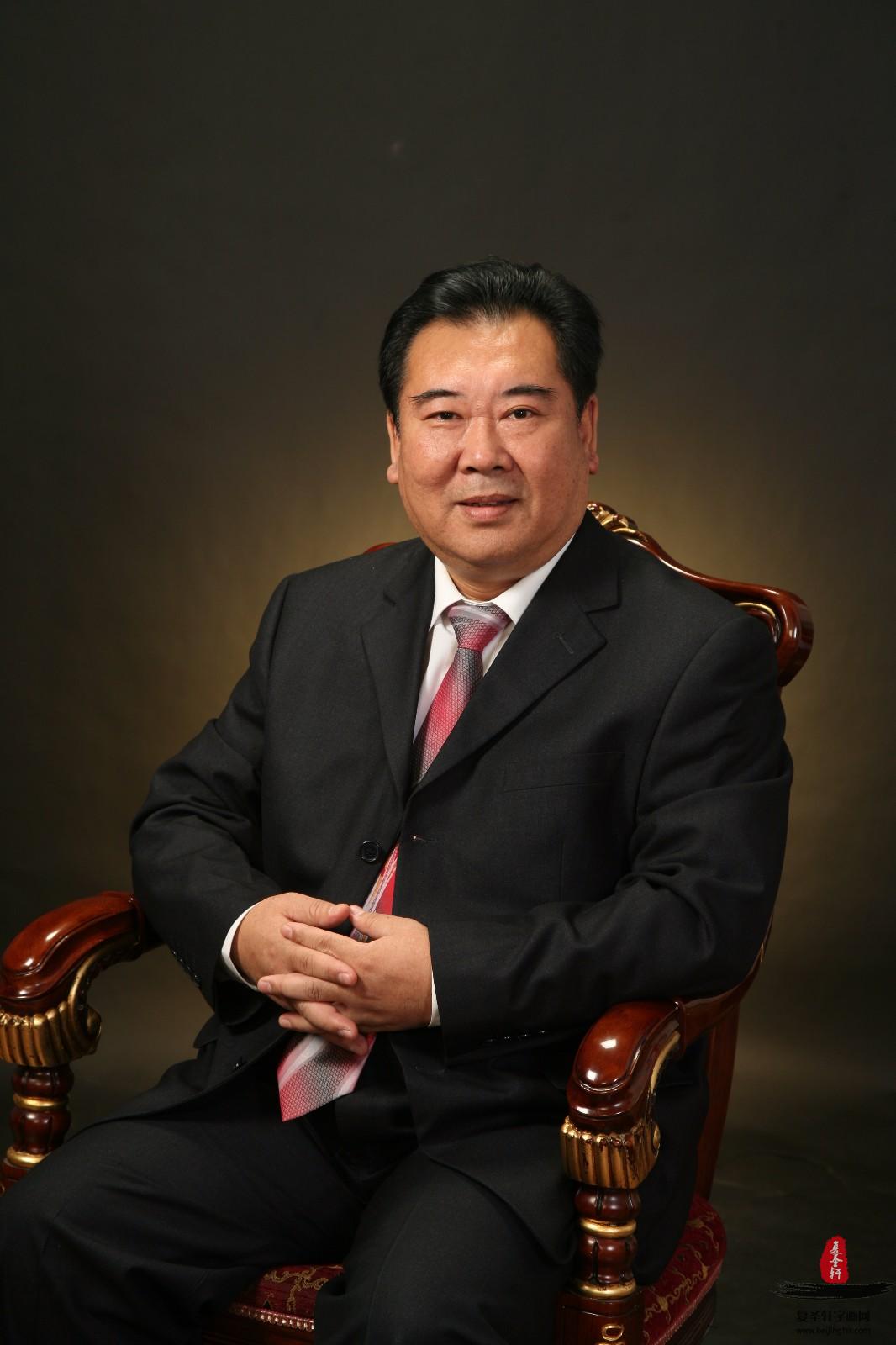 画家书法家张维个人艺术简介,张维画家简介,张维作品价格,张维个人简介,张维艺术作品,书法家张维简介,画家张维简介
