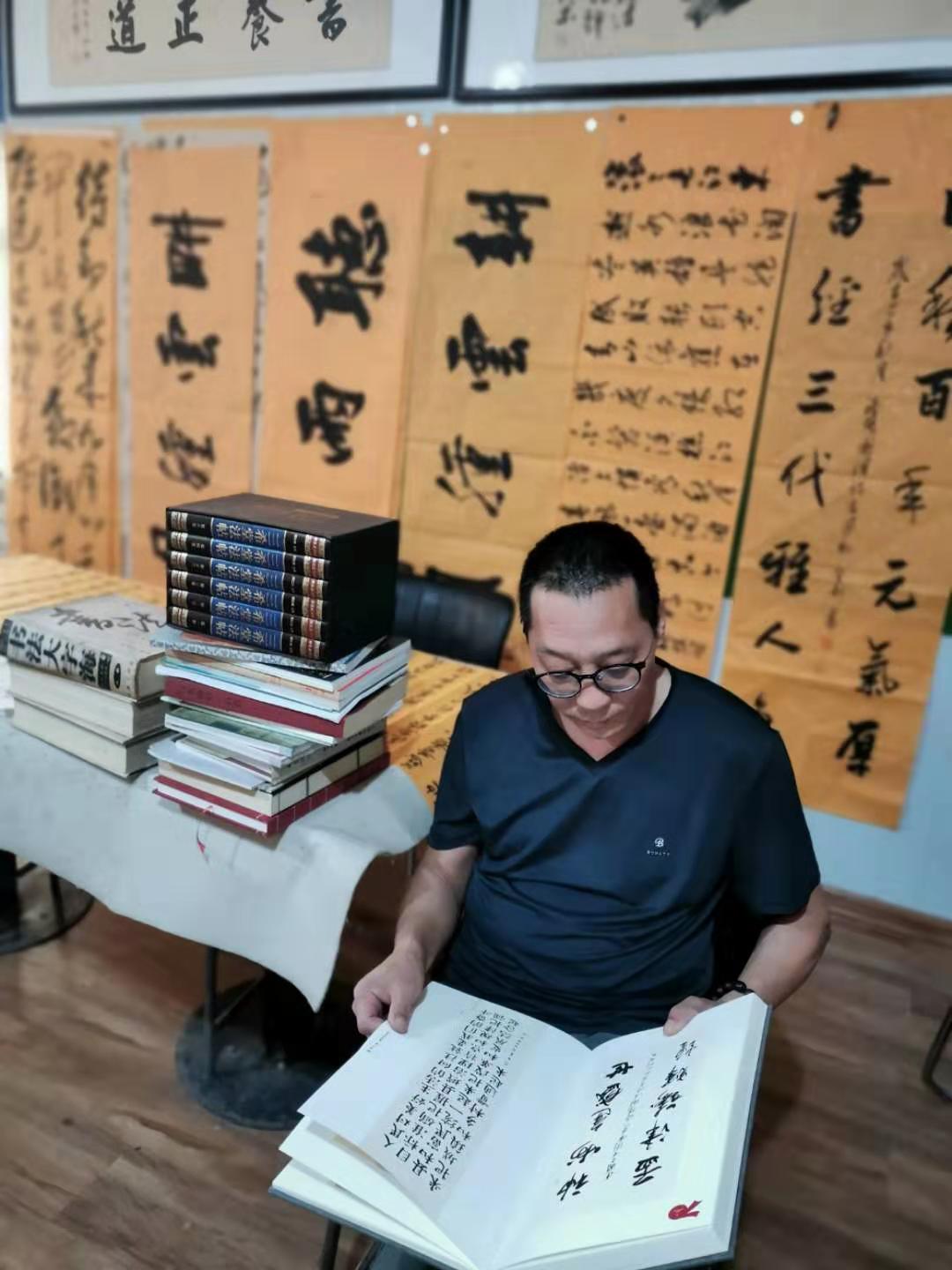 画家书法家高登科个人艺术简介,高登科画家简介,高登科作品价格,高登科个人简介,高登科艺术作品,书法家高登科简介,画家高登科简介