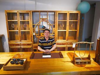 画家书法家刘源个人艺术简介,刘源画家简介,刘源作品价格,刘源个人简介,刘源艺术作品,书法家刘源简介,画家刘源简介