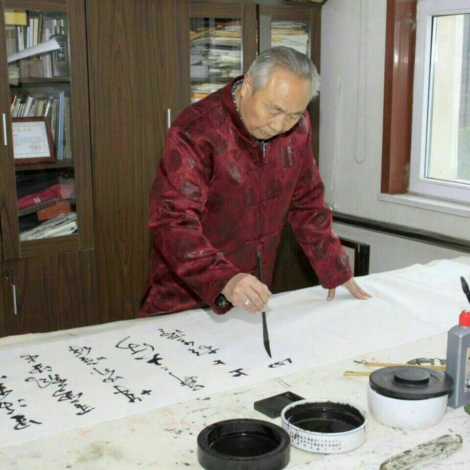 画家书法家王中立个人艺术简介,王中立画家简介,王中立作品价格,王中立个人简介,王中立艺术作品,书法家王中立简介,画家王中立简介