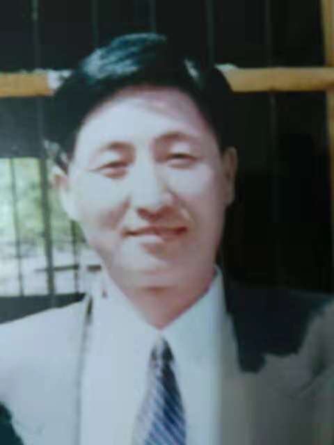 画家书法家万培圣个人艺术简介,万培圣画家简介,万培圣作品价格,万培圣个人简介,万培圣艺术作品,书法家万培圣简介,画家万培圣简介
