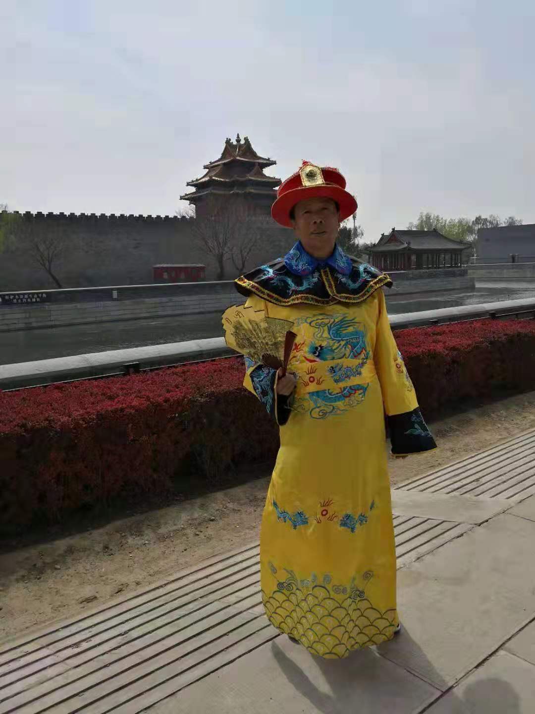 画家书法家王遵社个人艺术简介,王遵社画家简介,王遵社作品价格,王遵社个人简介,王遵社艺术作品,书法家王遵社简介,画家王遵社简介