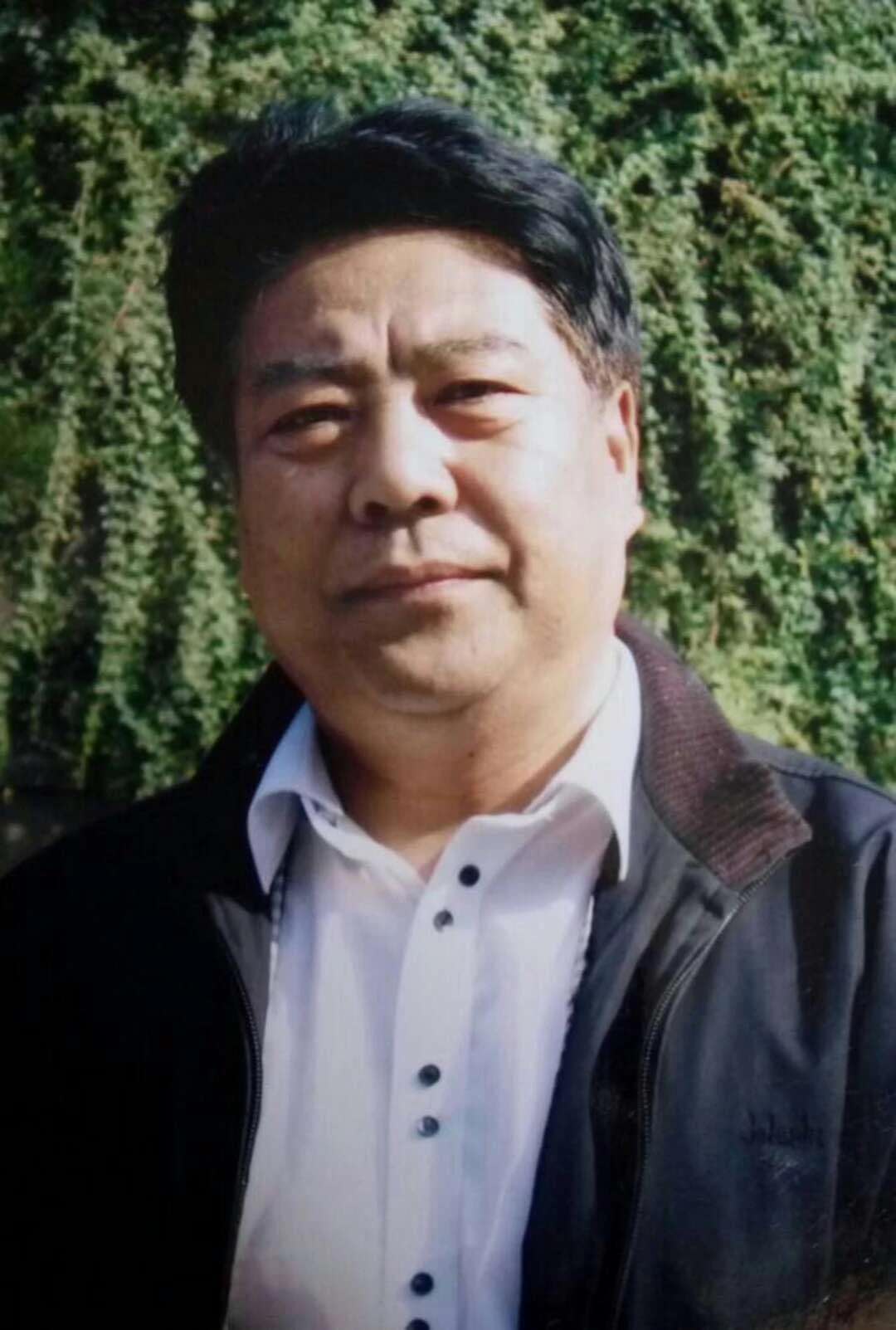 画家书法家暴仕范个人艺术简介,暴仕范画家简介,暴仕范作品价格,暴仕范个人简介,暴仕范艺术作品,书法家暴仕范简介,画家暴仕范简介