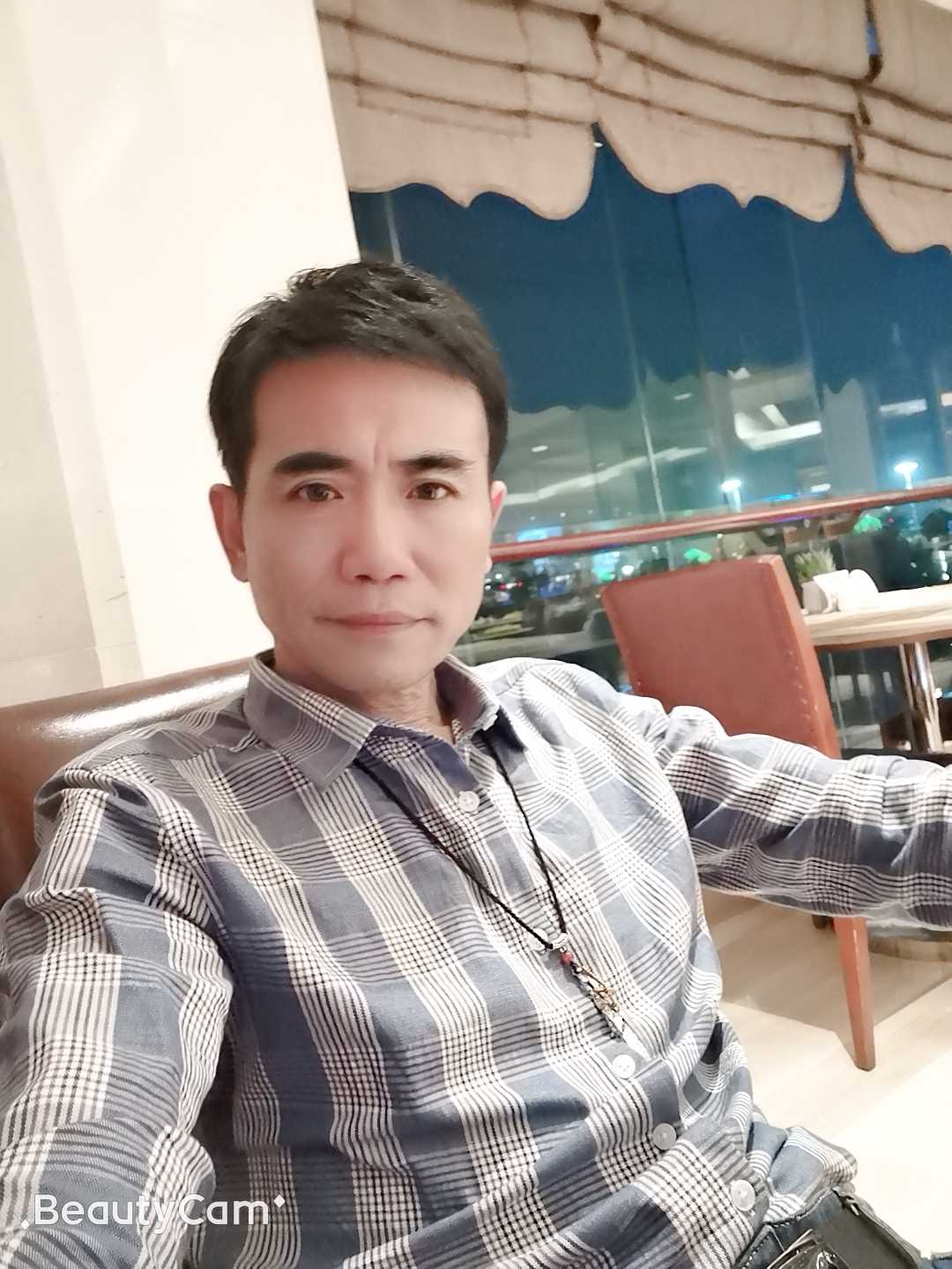 画家书法家张华明个人艺术简介,张华明画家简介,张华明作品价格,张华明个人简介,张华明艺术作品,书法家张华明简介,画家张华明简介