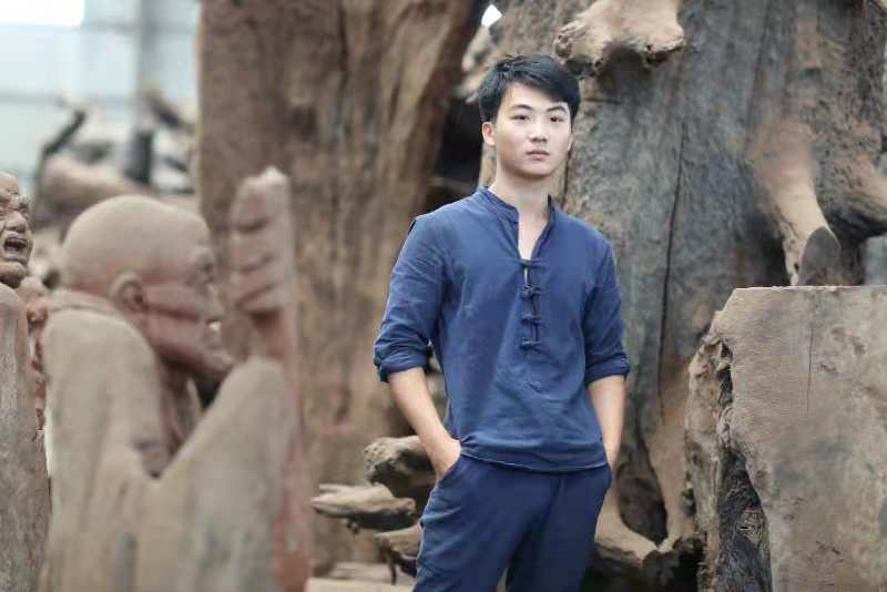 画家书法家何泽亚个人艺术简介,何泽亚画家简介,何泽亚作品价格,何泽亚个人简介,何泽亚艺术作品,书法家何泽亚简介,画家何泽亚简介