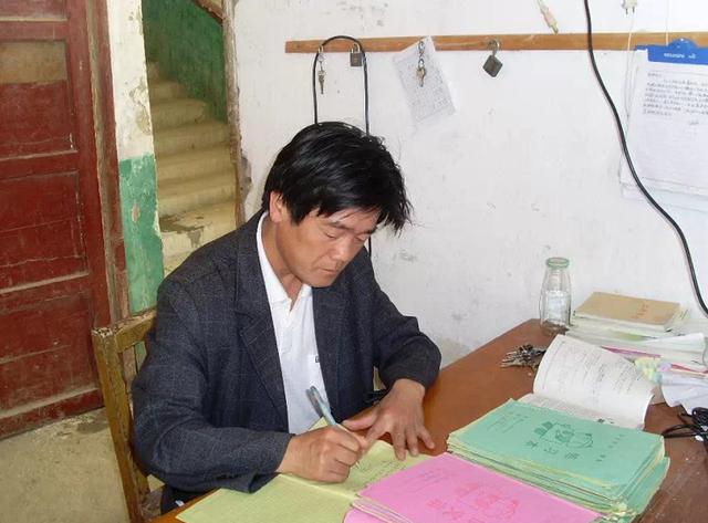 画家书法家张先田个人艺术简介,张先田画家简介,张先田作品价格,张先田个人简介,张先田艺术作品,书法家张先田简介,画家张先田简介