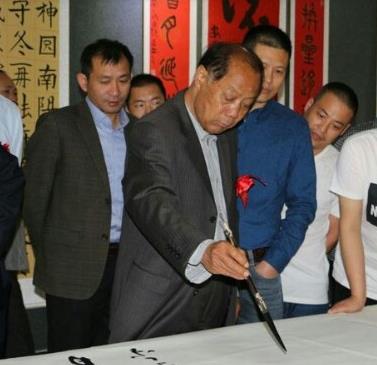 画家书法家郑安民个人艺术简介,郑安民画家简介,郑安民作品价格,郑安民个人简介,郑安民艺术作品,书法家郑安民简介,画家郑安民简介