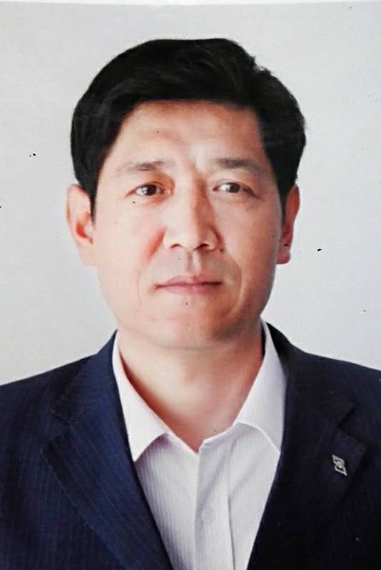 画家书法家李海中个人艺术简介,李海中画家简介,李海中作品价格,李海中个人简介,李海中艺术作品,书法家李海中简介,画家李海中简介