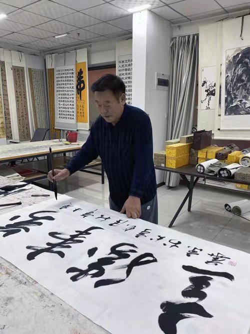 画家书法家廖长宇个人艺术简介,廖长宇画家简介,廖长宇作品价格,廖长宇个人简介,廖长宇艺术作品,书法家廖长宇简介,画家廖长宇简介