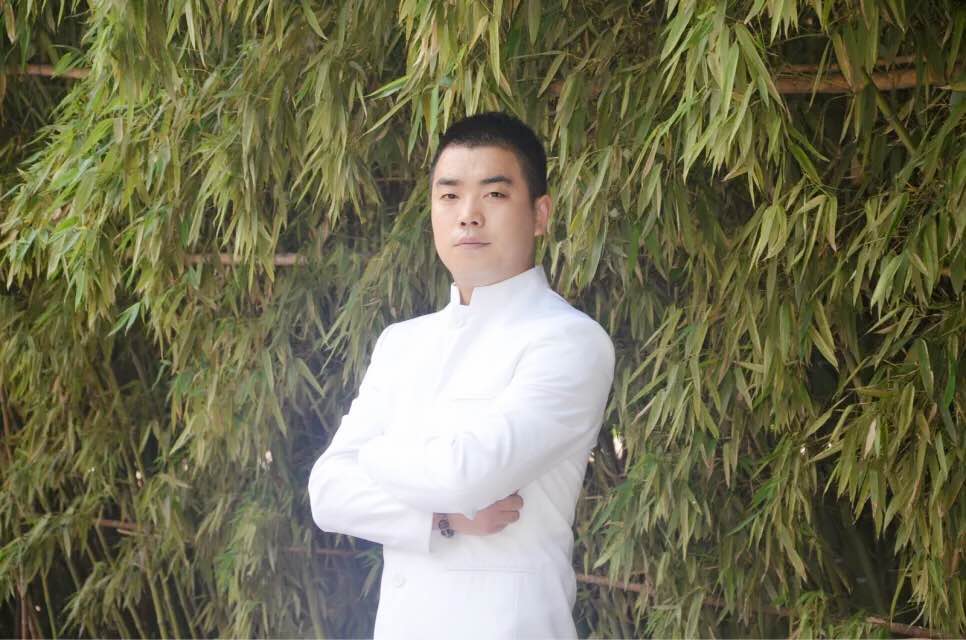 画家书法家郭伟个人艺术简介,郭伟画家简介,郭伟作品价格,郭伟个人简介,郭伟艺术作品,书法家郭伟简介,画家郭伟简介