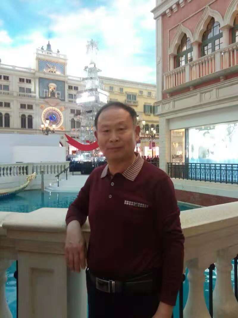 画家书法家张灿成个人艺术简介,张灿成画家简介,张灿成作品价格,张灿成个人简介,张灿成艺术作品,书法家张灿成简介,画家张灿成简介
