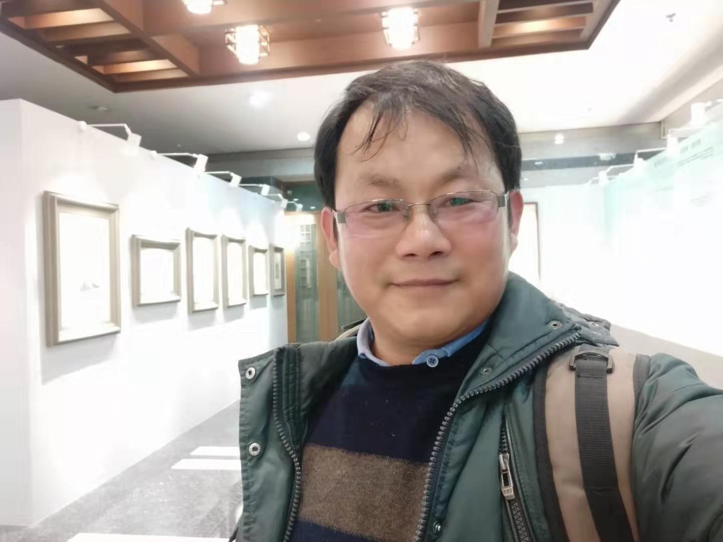 画家书法家黄震（书画家）个人艺术简介,黄震（书画家）画家简介,黄震（书画家）作品价格,黄震（书画家）个人简介,黄震（书画家）艺术作品,书法家黄震（书画家）简介,画家黄震（书画家）简介