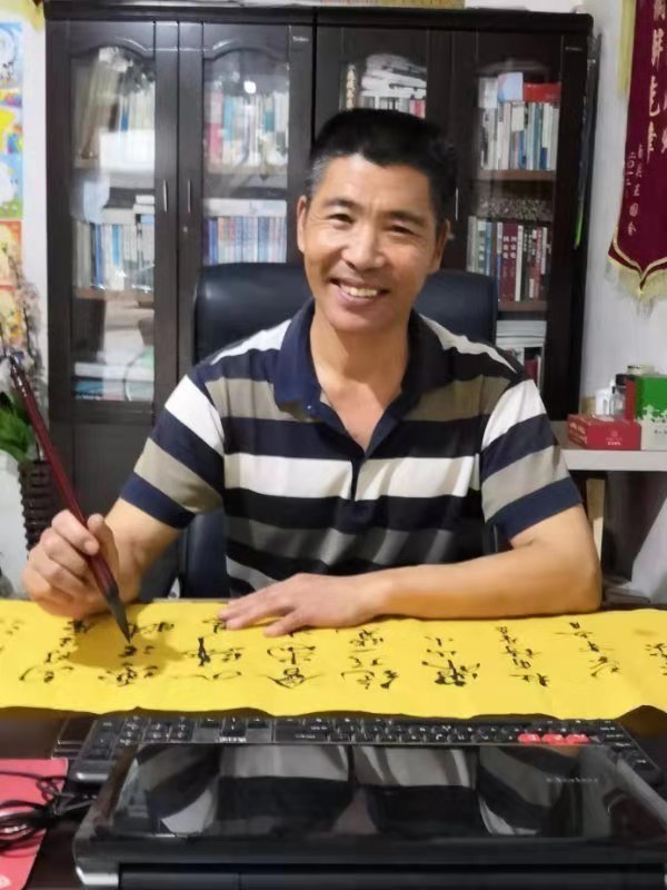 画家书法家赵坤杰个人艺术简介,赵坤杰画家简介,赵坤杰作品价格,赵坤杰个人简介,赵坤杰艺术作品,书法家赵坤杰简介,画家赵坤杰简介