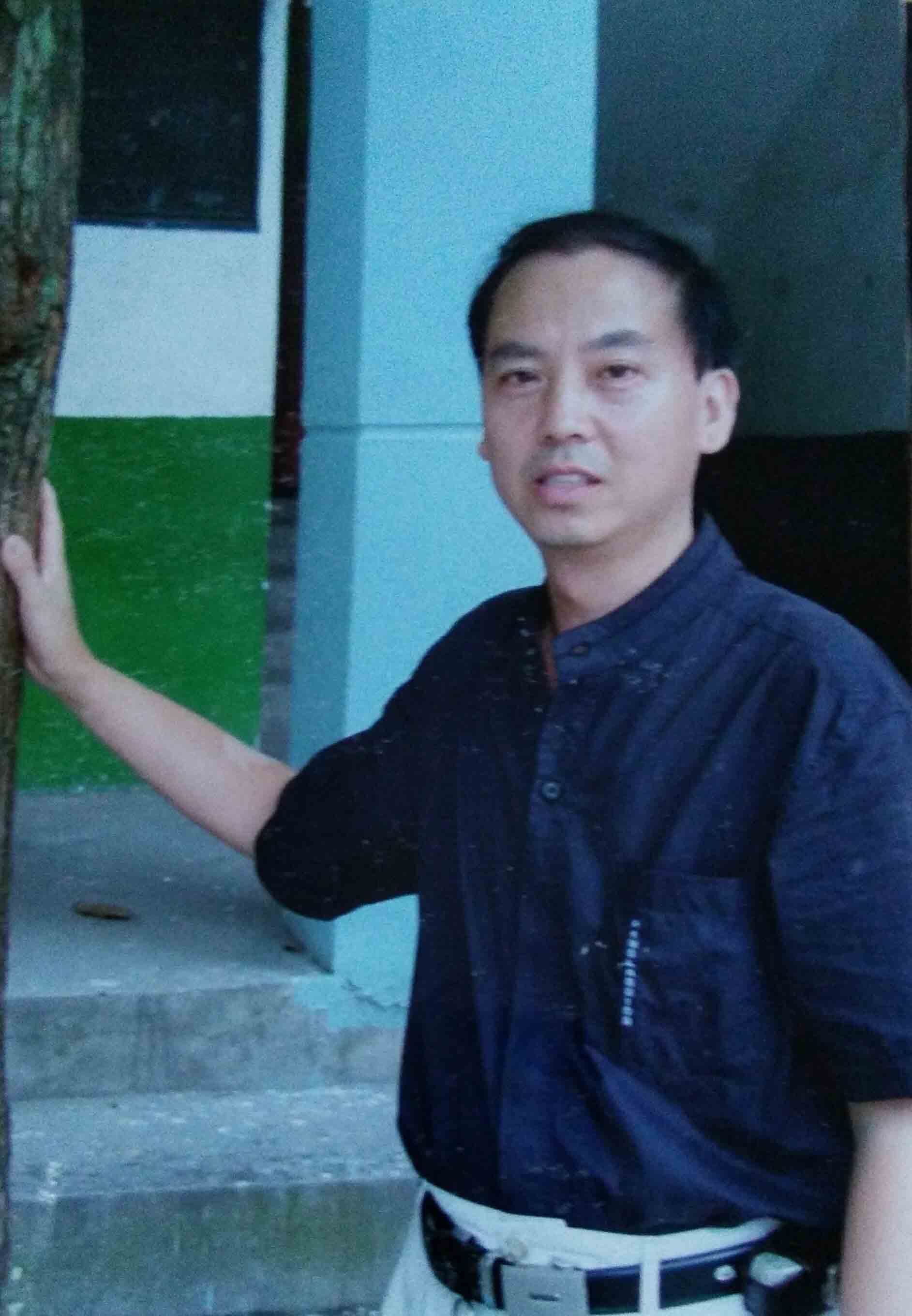 画家书法家王立成个人艺术简介,王立成画家简介,王立成作品价格,王立成个人简介,王立成艺术作品,书法家王立成简介,画家王立成简介