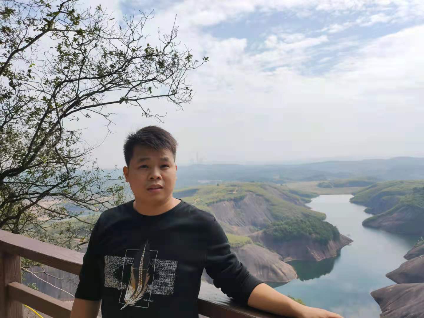 画家书法家张祖兴个人艺术简介,张祖兴画家简介,张祖兴作品价格,张祖兴个人简介,张祖兴艺术作品,书法家张祖兴简介,画家张祖兴简介