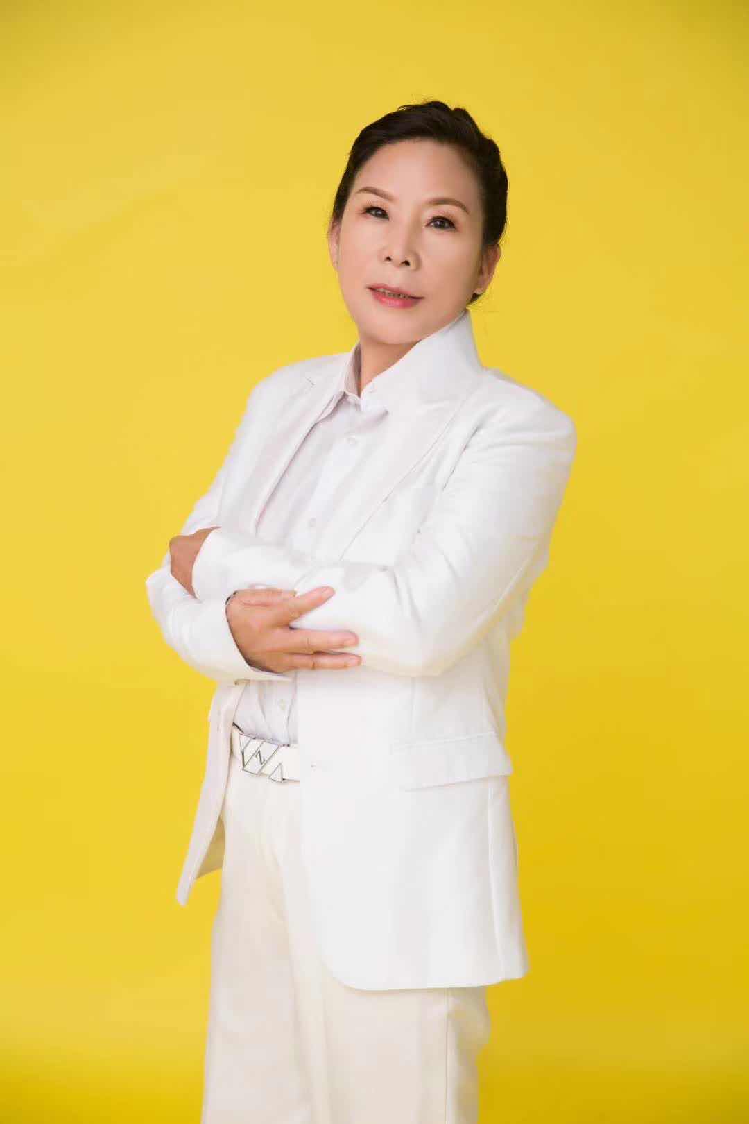 画家书法家王兆爱个人艺术简介,王兆爱画家简介,王兆爱作品价格,王兆爱个人简介,王兆爱艺术作品,书法家王兆爱简介,画家王兆爱简介