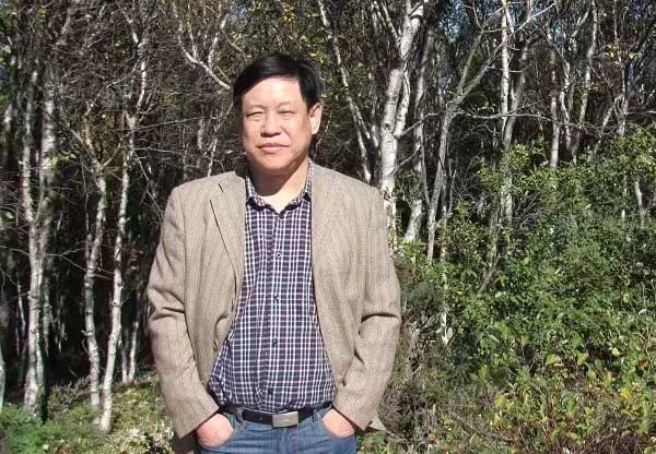 画家书法家赵胜东个人艺术简介,赵胜东画家简介,赵胜东作品价格,赵胜东个人简介,赵胜东艺术作品,书法家赵胜东简介,画家赵胜东简介