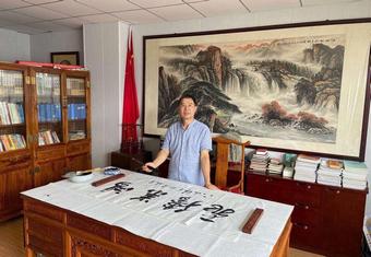 画家书法家高峰个人艺术简介,高峰画家简介,高峰作品价格,高峰个人简介,高峰艺术作品,书法家高峰简介,画家高峰简介
