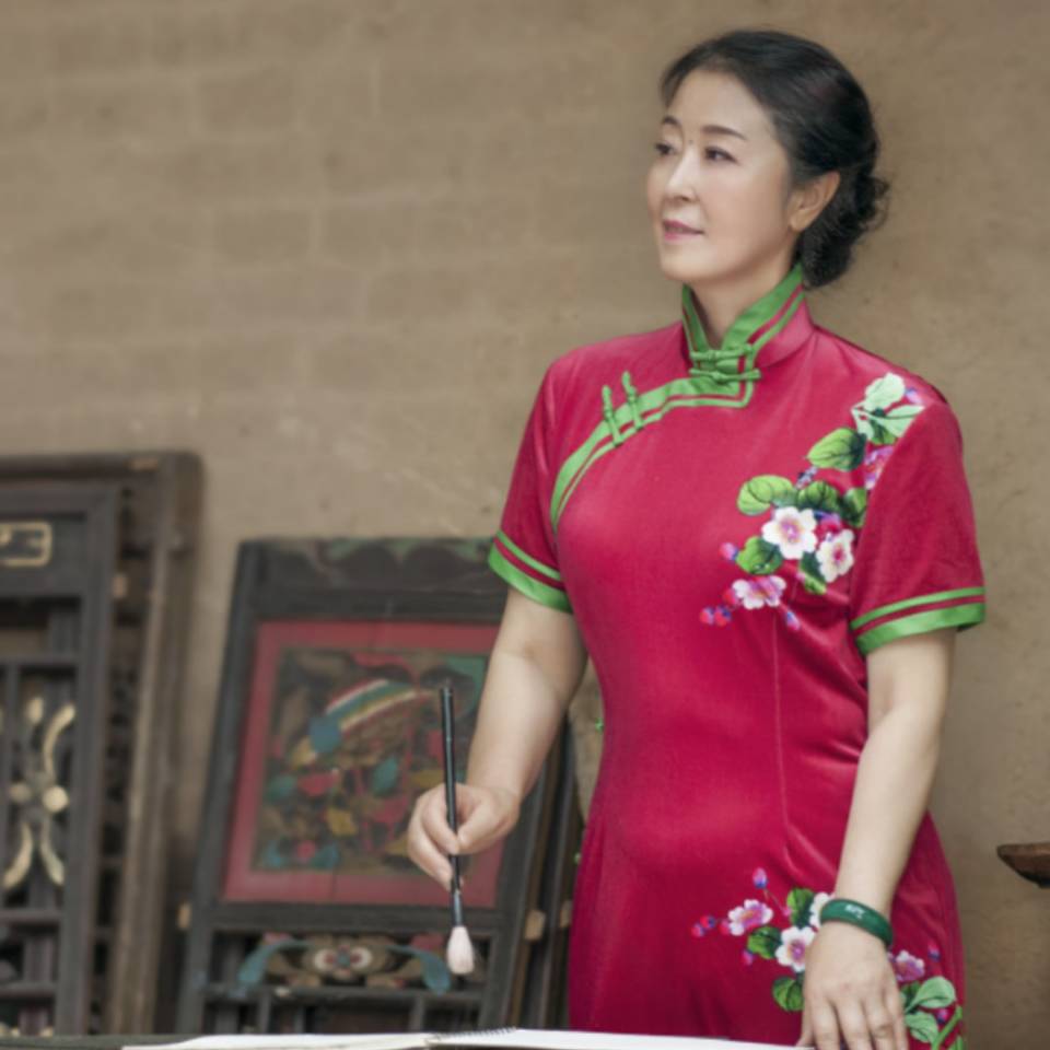 画家书法家董春丽个人艺术简介,董春丽画家简介,董春丽作品价格,董春丽个人简介,董春丽艺术作品,书法家董春丽简介,画家董春丽简介