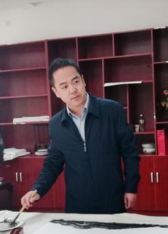 画家书法家张华个人艺术简介,张华画家简介,张华作品价格,张华个人简介,张华艺术作品,书法家张华简介,画家张华简介