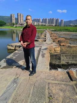 画家书法家李国雄个人艺术简介,李国雄画家简介,李国雄作品价格,李国雄个人简介,李国雄艺术作品,书法家李国雄简介,画家李国雄简介