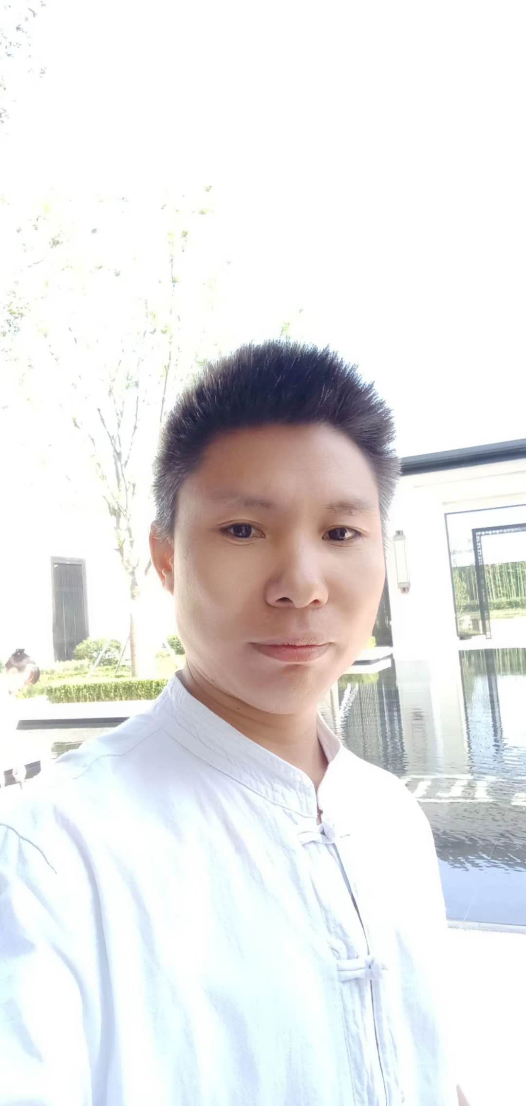 画家书法家左丕育个人艺术简介,左丕育画家简介,左丕育作品价格,左丕育个人简介,左丕育艺术作品,书法家左丕育简介,画家左丕育简介