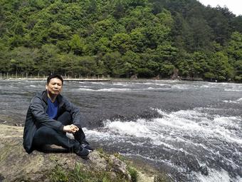 画家书法家张东宏个人艺术简介,张东宏画家简介,张东宏作品价格,张东宏个人简介,张东宏艺术作品,书法家张东宏简介,画家张东宏简介