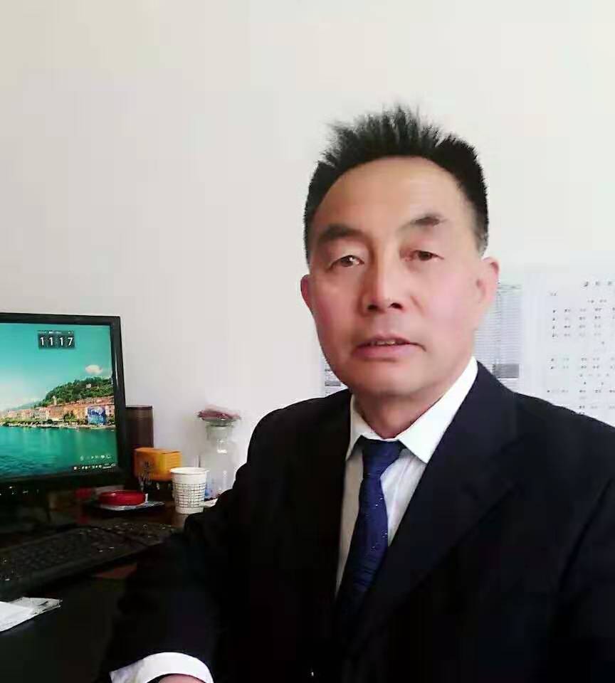 画家书法家辛平发个人艺术简介,辛平发画家简介,辛平发作品价格,辛平发个人简介,辛平发艺术作品,书法家辛平发简介,画家辛平发简介