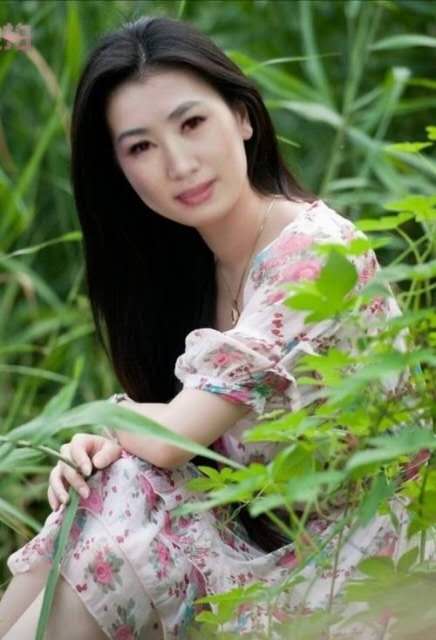 画家书法家王兰个人艺术简介,王兰画家简介,王兰作品价格,王兰个人简介,王兰艺术作品,书法家王兰简介,画家王兰简介