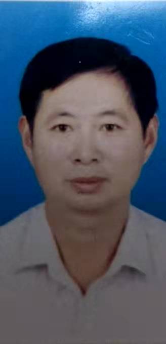 画家书法家黄德中个人艺术简介,黄德中画家简介,黄德中作品价格,黄德中个人简介,黄德中艺术作品,书法家黄德中简介,画家黄德中简介
