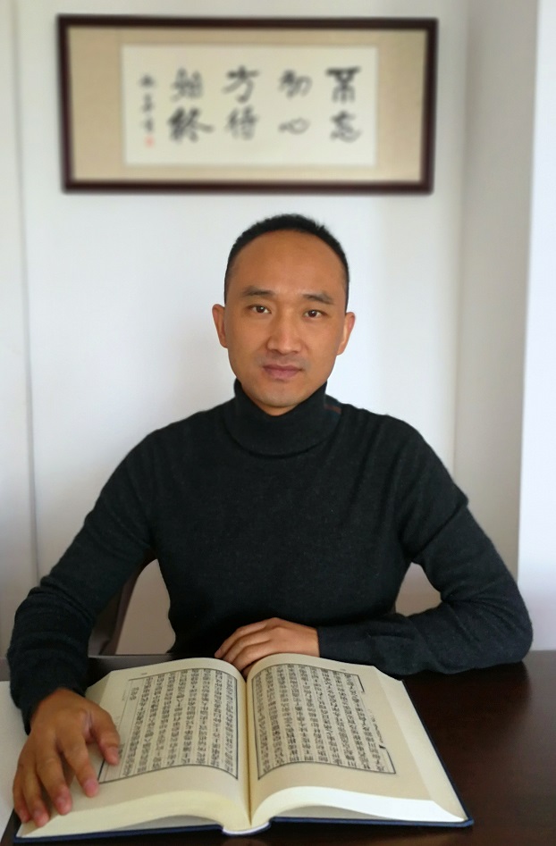 画家书法家范卫华个人艺术简介,范卫华画家简介,范卫华作品价格,范卫华个人简介,范卫华艺术作品,书法家范卫华简介,画家范卫华简介