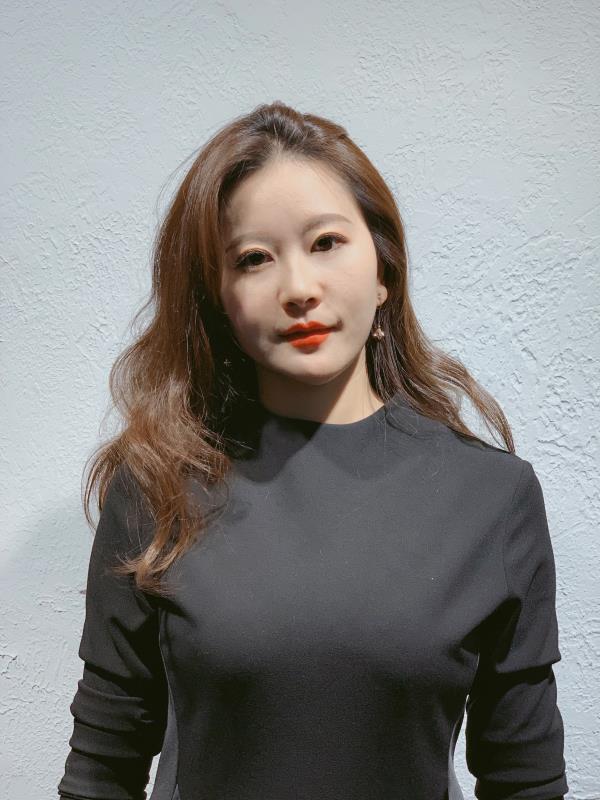 画家书法家刘妍个人艺术简介,刘妍画家简介,刘妍作品价格,刘妍个人简介,刘妍艺术作品,书法家刘妍简介,画家刘妍简介