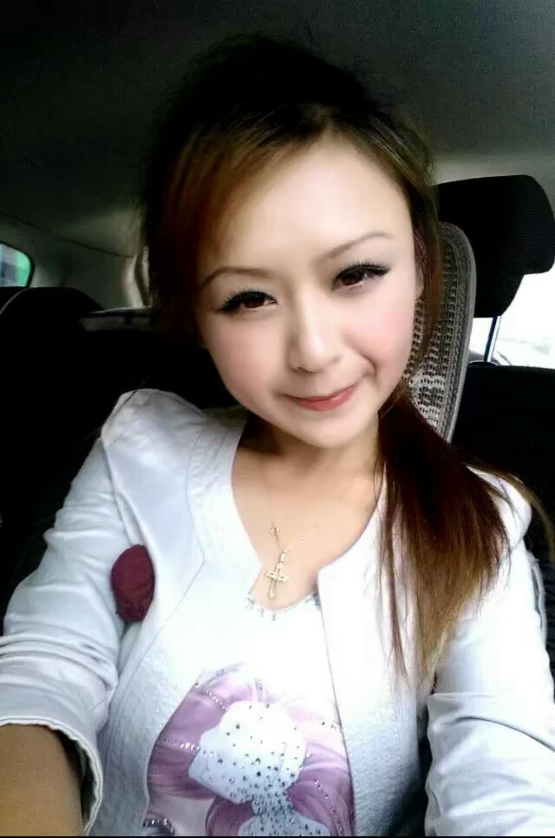 画家书法家梁静个人艺术简介,梁静画家简介,梁静作品价格,梁静个人简介,梁静艺术作品,书法家梁静简介,画家梁静简介