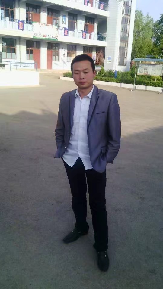 画家书法家卢鹏个人艺术简介,卢鹏画家简介,卢鹏作品价格,卢鹏个人简介,卢鹏艺术作品,书法家卢鹏简介,画家卢鹏简介