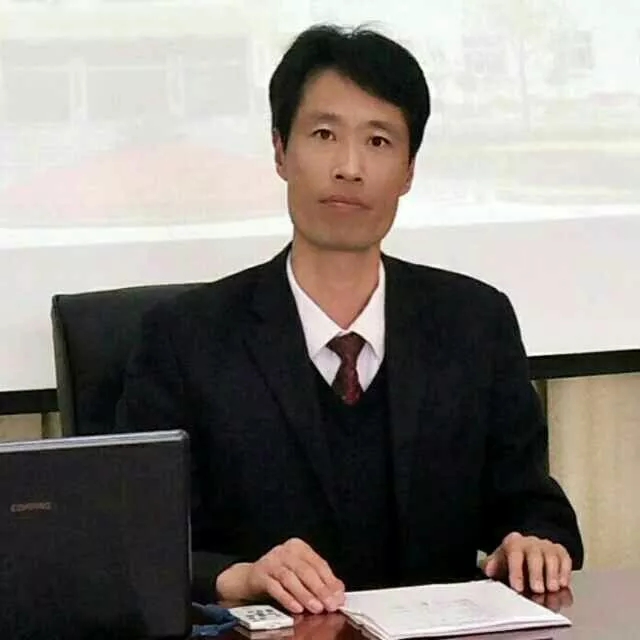 画家书法家罗小龙个人艺术简介,罗小龙画家简介,罗小龙作品价格,罗小龙个人简介,罗小龙艺术作品,书法家罗小龙简介,画家罗小龙简介
