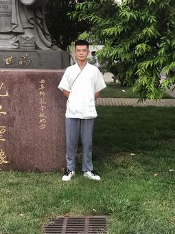 画家书法家郭怀统个人艺术简介,郭怀统画家简介,郭怀统作品价格,郭怀统个人简介,郭怀统艺术作品,书法家郭怀统简介,画家郭怀统简介