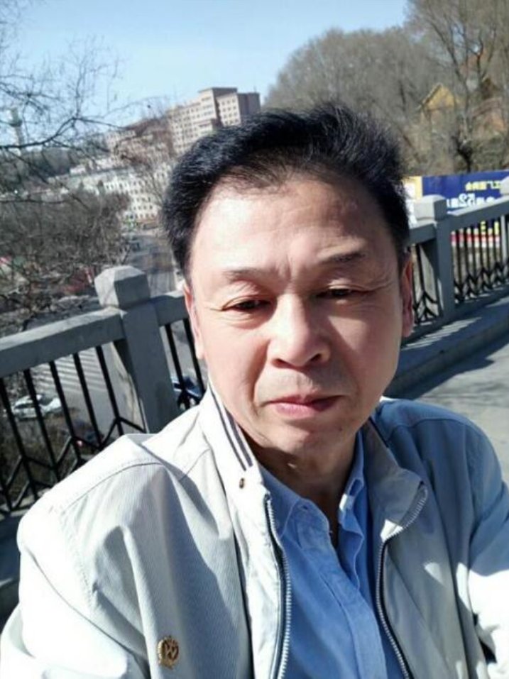 画家书法家王占林个人艺术简介,王占林画家简介,王占林作品价格,王占林个人简介,王占林艺术作品,书法家王占林简介,画家王占林简介