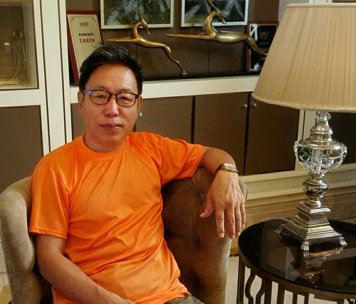 画家书法家许振河个人艺术简介,许振河画家简介,许振河作品价格,许振河个人简介,许振河艺术作品,书法家许振河简介,画家许振河简介