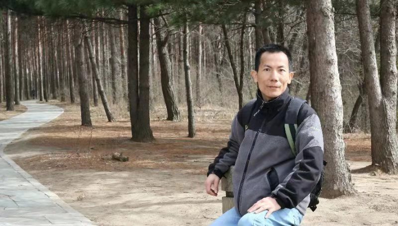 画家书法家李建中个人艺术简介,李建中画家简介,李建中作品价格,李建中个人简介,李建中艺术作品,书法家李建中简介,画家李建中简介