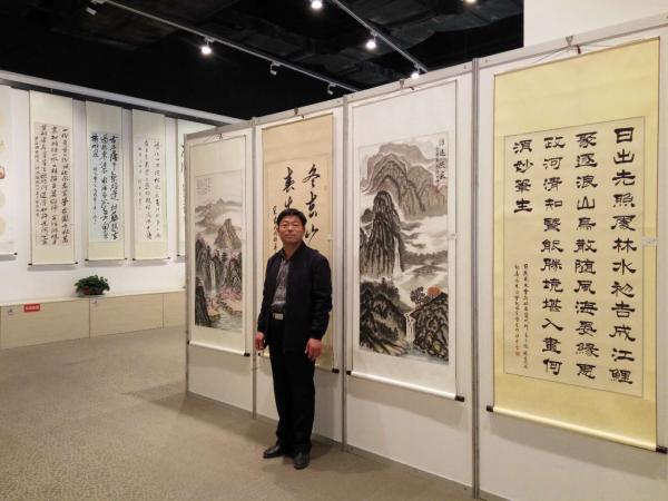 画家书法家尹世峰个人艺术简介,尹世峰画家简介,尹世峰作品价格,尹世峰个人简介,尹世峰艺术作品,书法家尹世峰简介,画家尹世峰简介