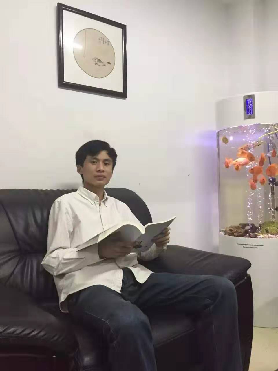 画家书法家王欢个人艺术简介,王欢画家简介,王欢作品价格,王欢个人简介,王欢艺术作品,书法家王欢简介,画家王欢简介