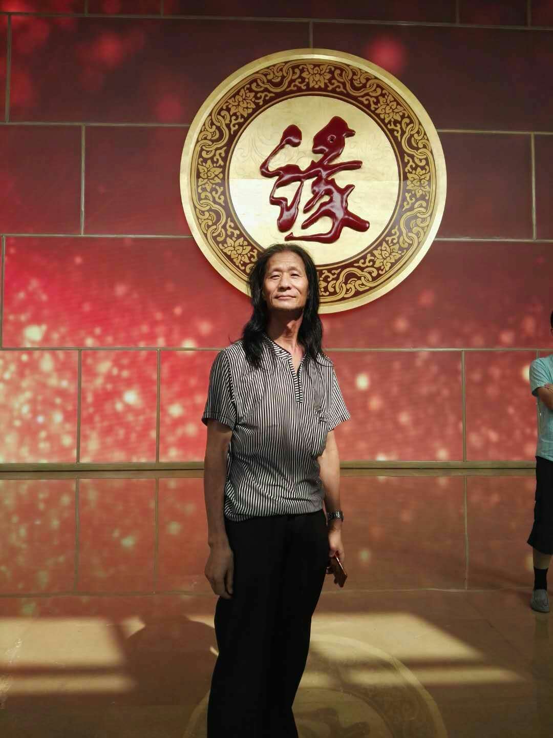画家书法家刘寅个人艺术简介,刘寅画家简介,刘寅作品价格,刘寅个人简介,刘寅艺术作品,书法家刘寅简介,画家刘寅简介