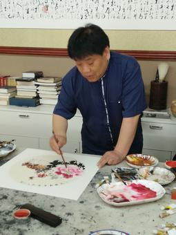 画家书法家余泽强个人艺术简介,余泽强画家简介,余泽强作品价格,余泽强个人简介,余泽强艺术作品,书法家余泽强简介,画家余泽强简介