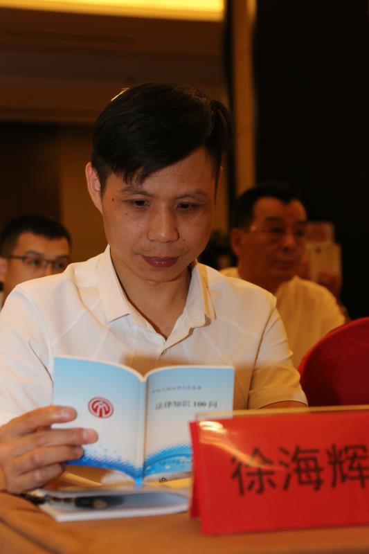 画家书法家徐海辉个人艺术简介,徐海辉画家简介,徐海辉作品价格,徐海辉个人简介,徐海辉艺术作品,书法家徐海辉简介,画家徐海辉简介