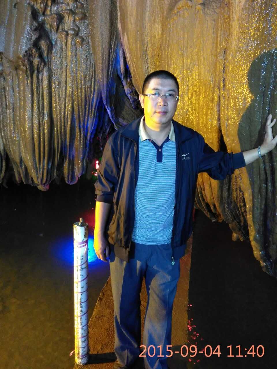 画家书法家张世豪个人艺术简介,张世豪画家简介,张世豪作品价格,张世豪个人简介,张世豪艺术作品,书法家张世豪简介,画家张世豪简介