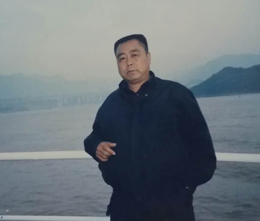 画家书法家王良海个人艺术简介,王良海画家简介,王良海作品价格,王良海个人简介,王良海艺术作品,书法家王良海简介,画家王良海简介