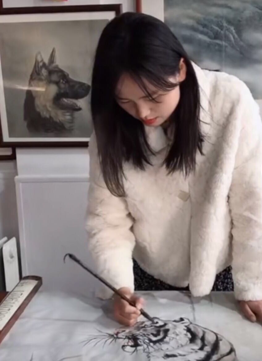 画家书法家梁晓婷个人艺术简介,梁晓婷画家简介,梁晓婷作品价格,梁晓婷个人简介,梁晓婷艺术作品,书法家梁晓婷简介,画家梁晓婷简介