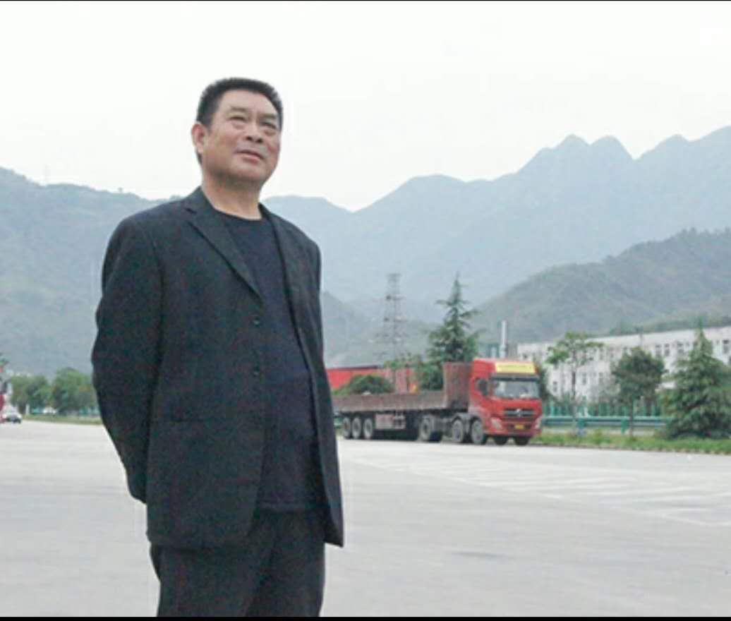 画家书法家殷长根个人艺术简介,殷长根画家简介,殷长根作品价格,殷长根个人简介,殷长根艺术作品,书法家殷长根简介,画家殷长根简介